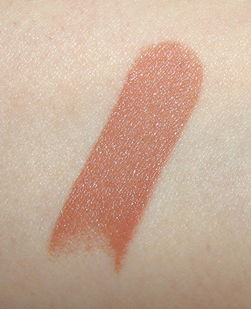 Tom Ford SABLE SMOKE Lipstick Swatches and Review - Blushing Noir