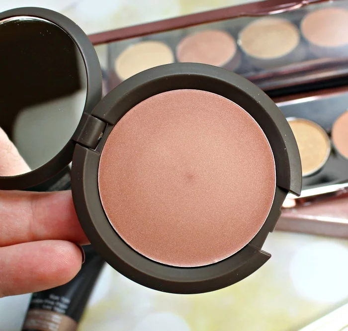 BECCA Shimmering Skin Perfector™ Poured ROSE GOLD REVIEW