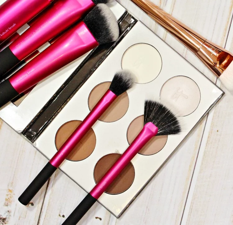makeup brushes highlighting contouring tools how to tutorial