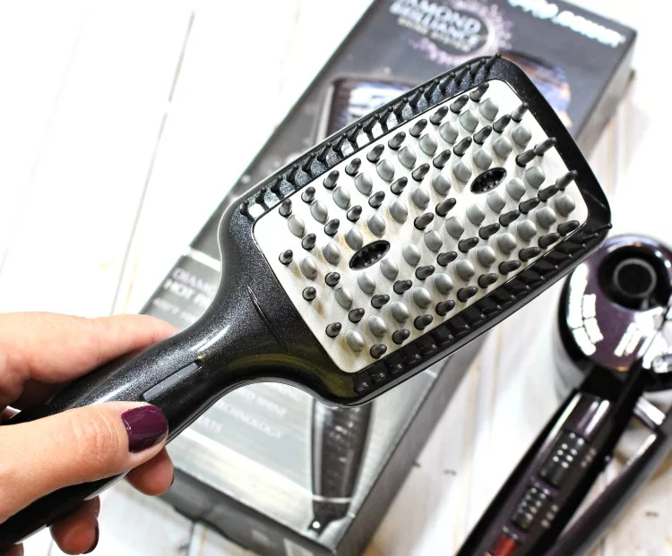 infinitipro-by-conair-diamond-brilliance-hot-paddle-brush-review-photos-how-to-use
